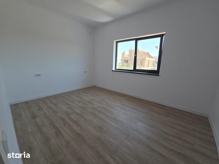 Casă cu 3 camere cu Teren 370 Mp în Berceni