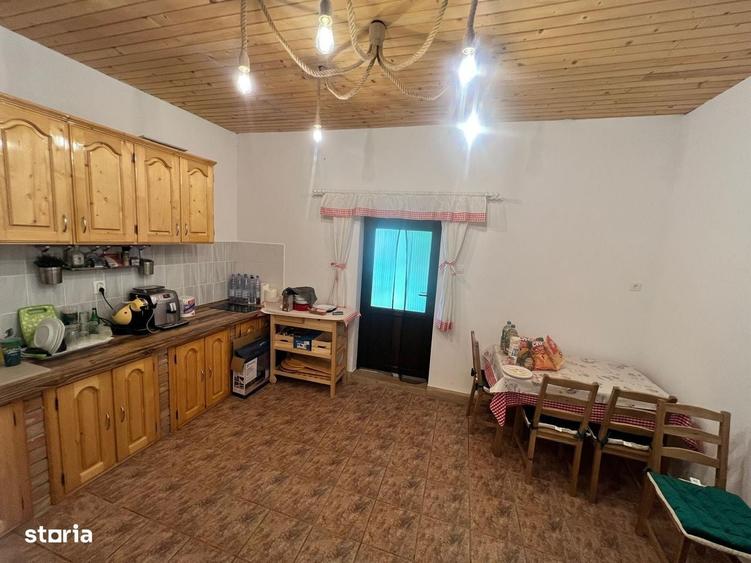 Casă cu 3 camere în Câmpu Cetății