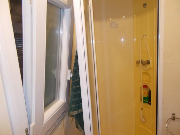 Casă cu 2 camere cu Teren 235 Mp în Plopi