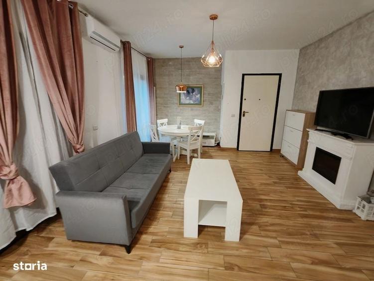 Apartament cu 3 camere decomandat în Sud