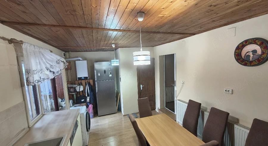 Casă cu 6 camere cu Teren 500 Mp în Traian