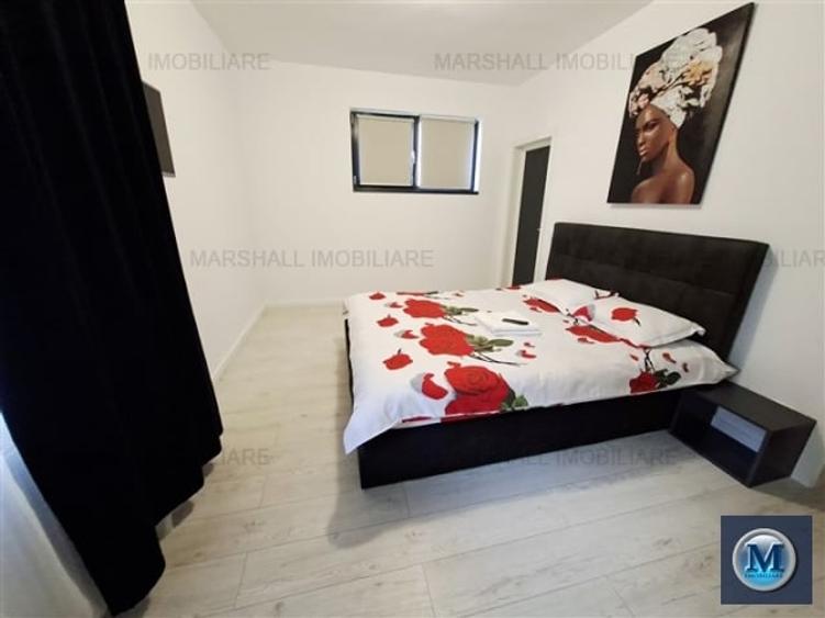 Apartament cu 3 camere decomandat în Sud