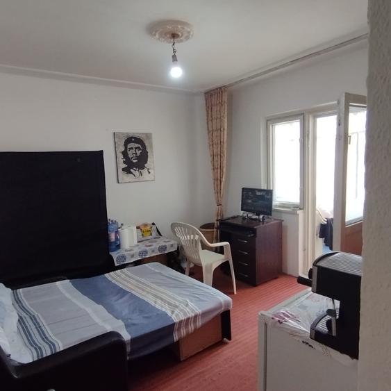 Apartament cu 3 camere decomandat în Tomești