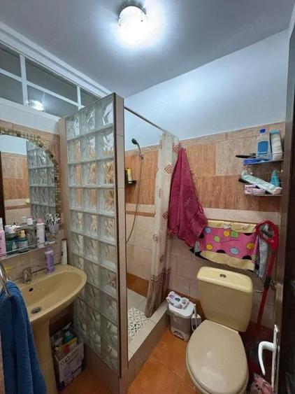 Apartament cu 2 camere semidecomandat în Tăuții de Sus