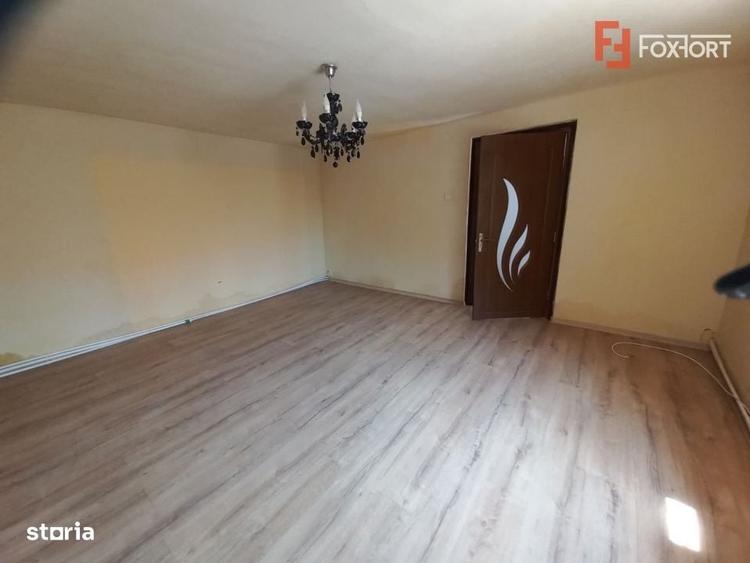 Casă cu 4 camere în Ghiroda