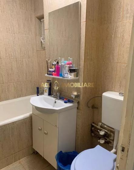 Apartament cu 3 camere decomandat, mobilat în Timpuri Noi