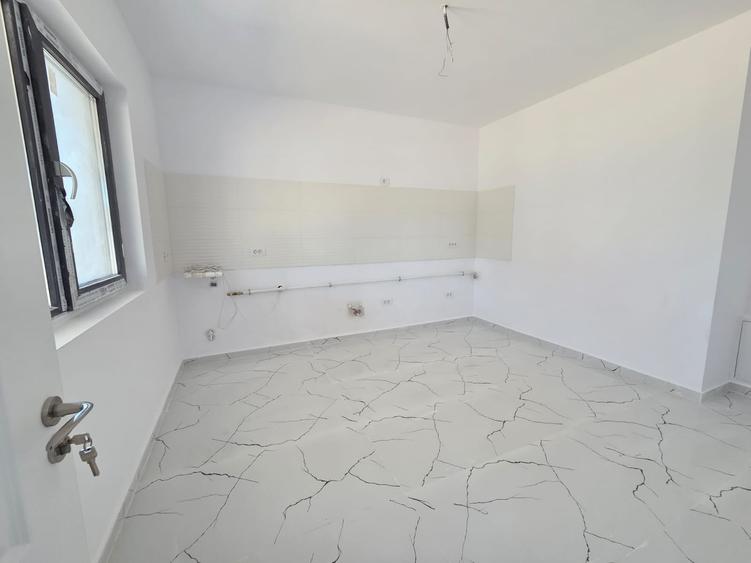 Casă individuală cu 5 camere cu Teren 460 Mp în Țegheș