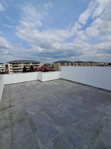 Apartament cu 2 camere semidecomandat, mobilat în Apărătorii Patriei