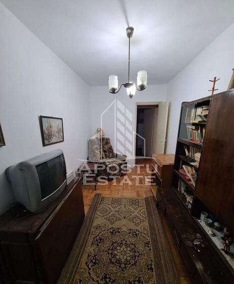 Apartament cu 3 camere semidecomandat, mobilat în Șagului