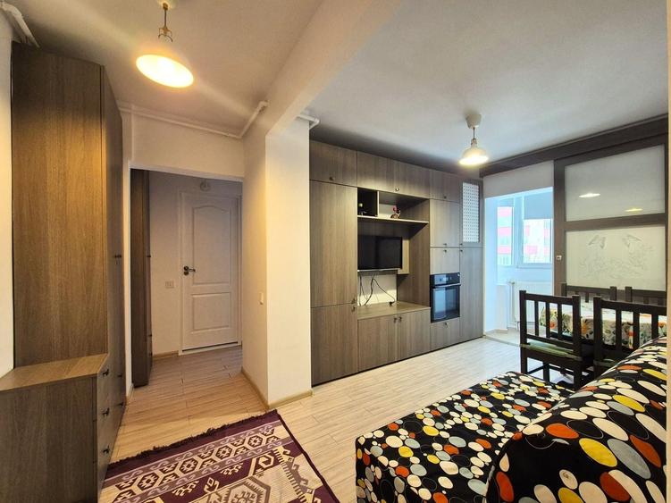 Apartament cu 2 camere decomandat, mobilat în Calea București
