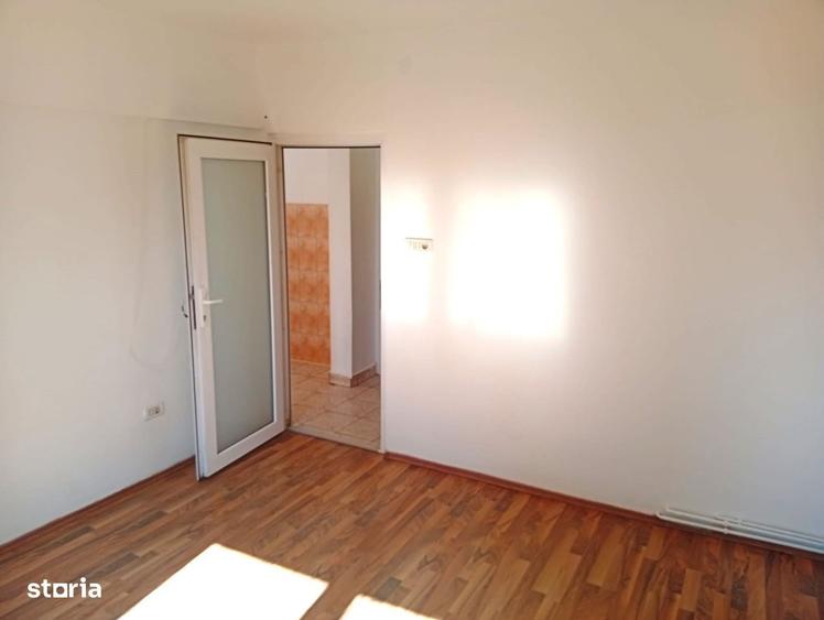 Garsonieră decomandată în Micălaca