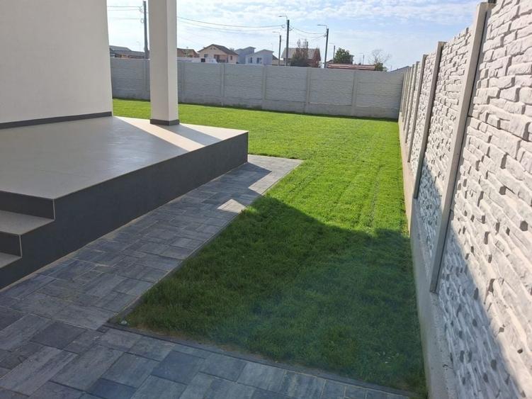 Casă cu 4 camere în Micești
