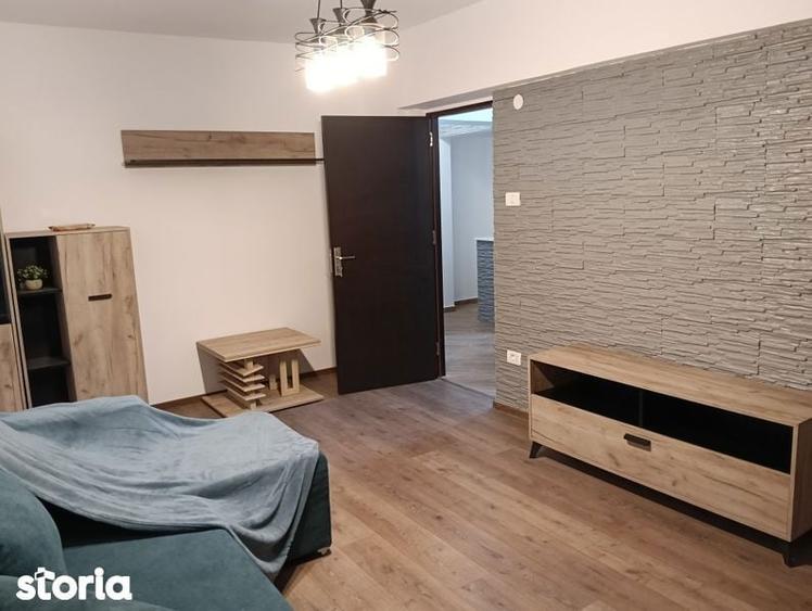 Inchiriez apartament 3 camere - 4