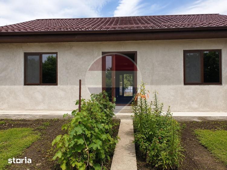 Casă cu 3 camere cu Teren 1200 Mp în Central