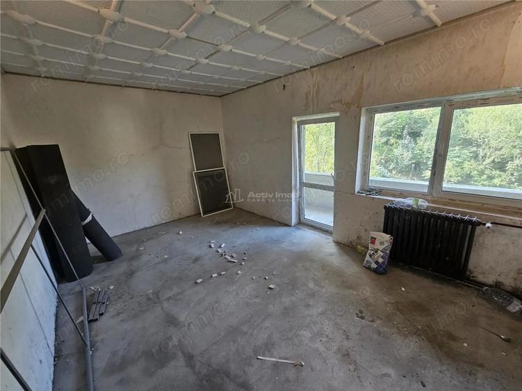 Apartament cu 4 camere decomandat în Calea Timișoarei