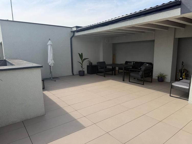Apartament cu 2 camere decomandat, mobilat în Apărătorii Patriei