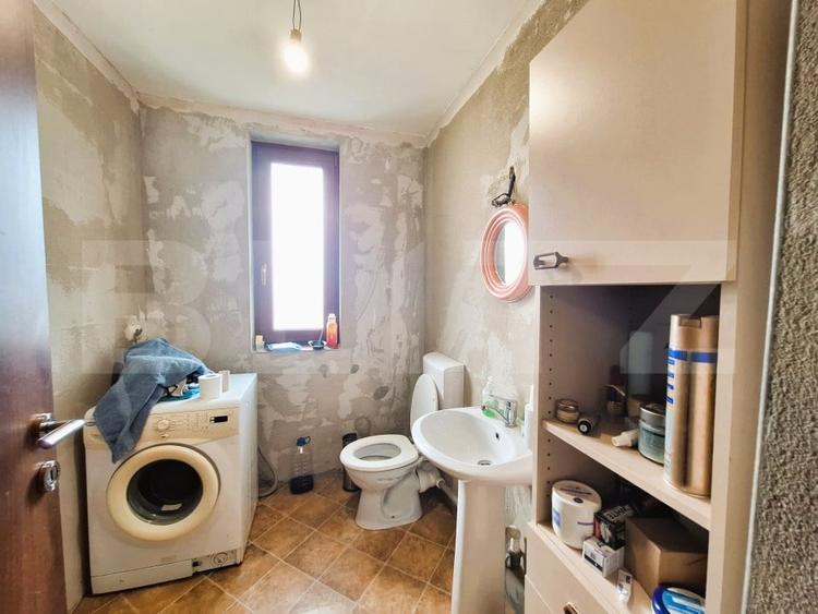 Casă individuală cu 4 camere cu Canalizare în Jucu de Sus