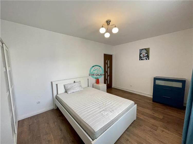 Apartament cu 3 camere decomandat, mobilat în Central