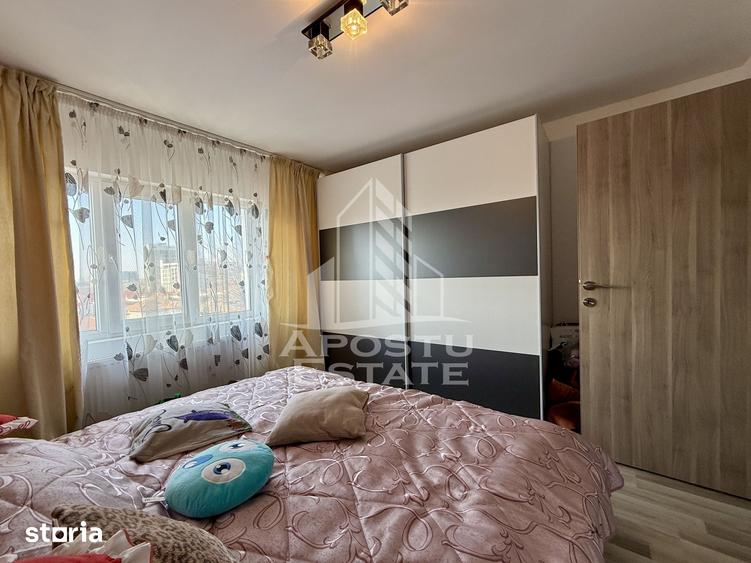 Apartament cu 3 camere decomandat în Lunei