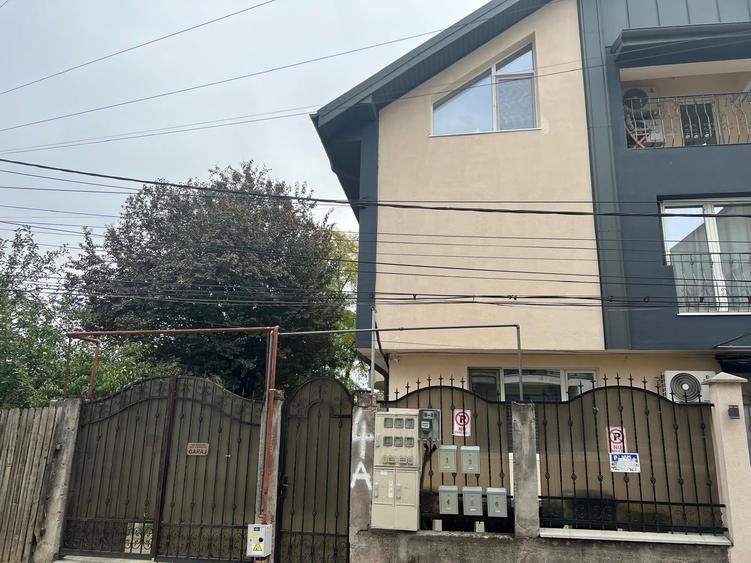 Casă cu 2 camere cu Teren 150 Mp în Balta Albă