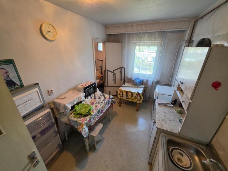 Apartament cu 2 camere decomandat în Ceair