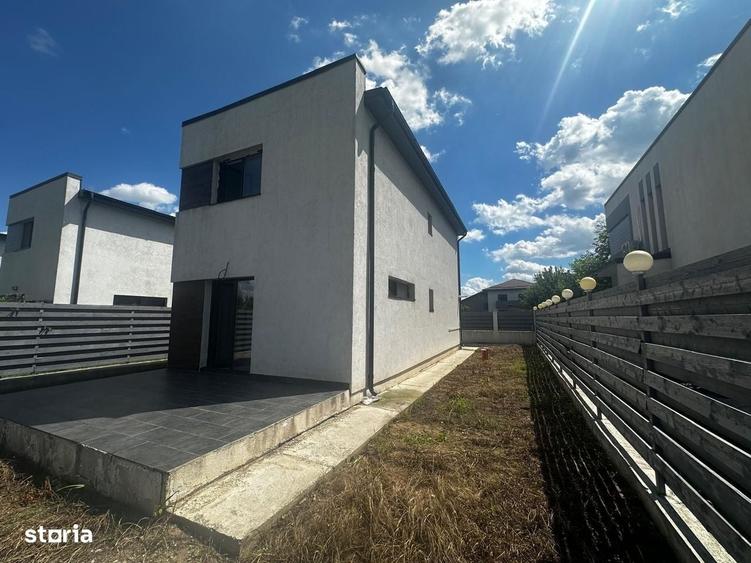 Casă cu 3 camere cu Teren 250 Mp în Central