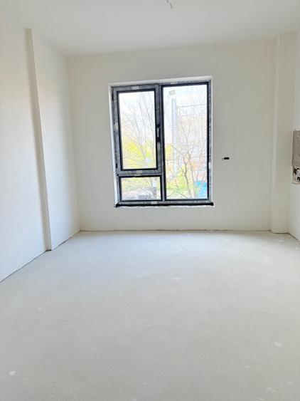 Apartament cu 3 camere decomandat în Băneasa