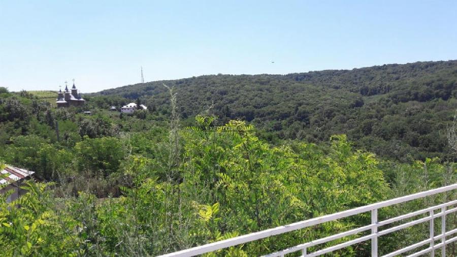 Teren agricol intravilan de 2257 mp, în Central