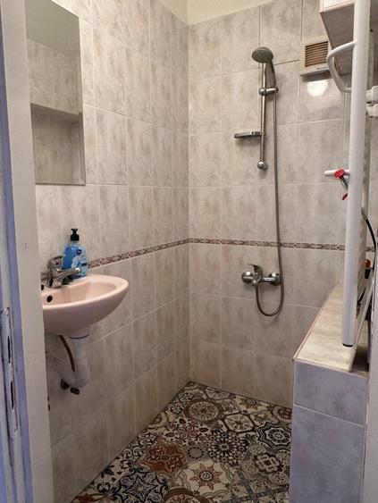 Apartament cu 3 camere decomandat în Odobescu