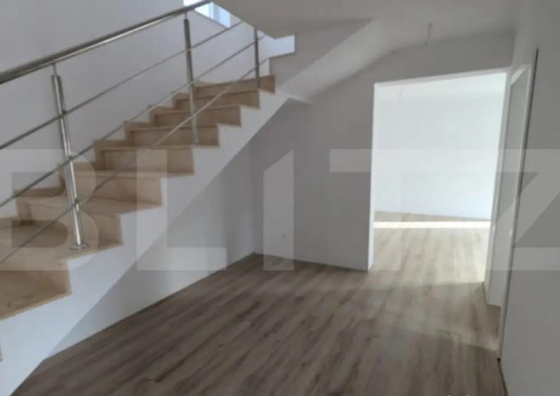 Casă cu 4 camere cu Teren 360 Mp în Micești