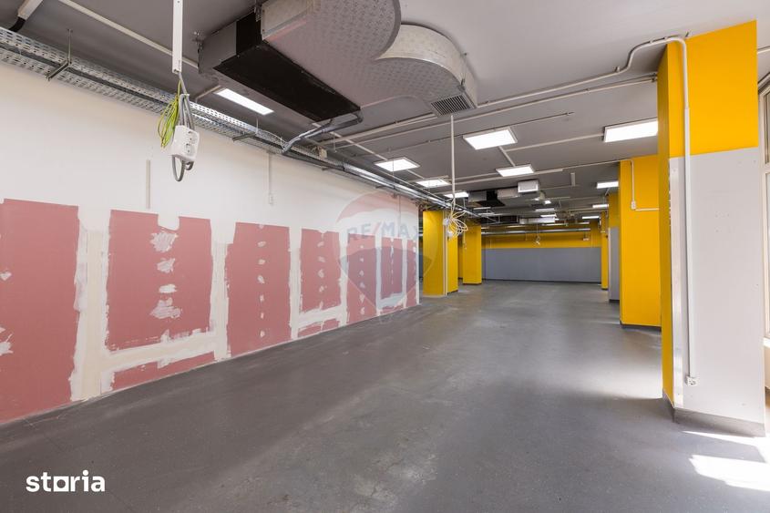 Spațiu comercial, de 231 mp, în Bartolomeu