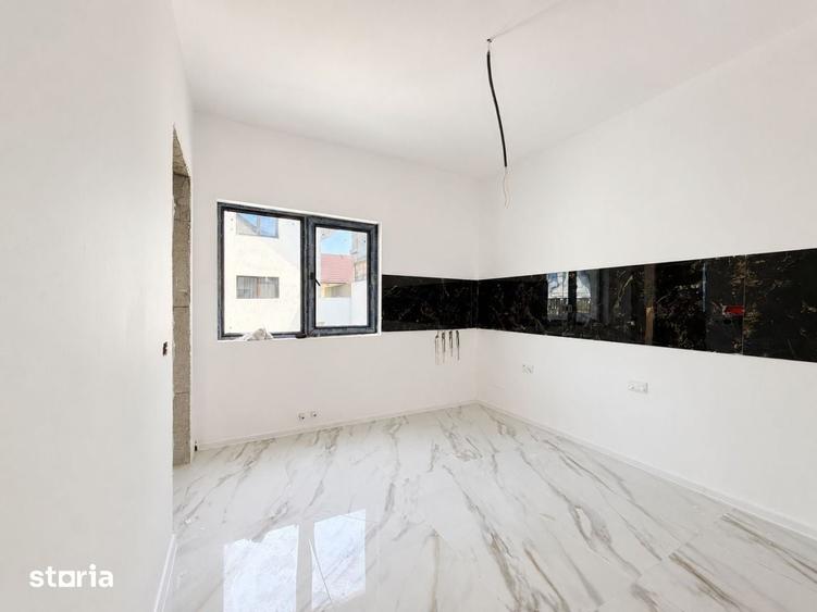 Casă cu 7 camere cu Teren 219 Mp în Coiciu