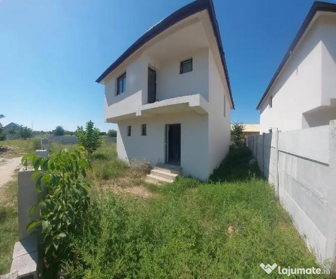 Casă cu 4 camere cu Teren 470 Mp în Vârteju