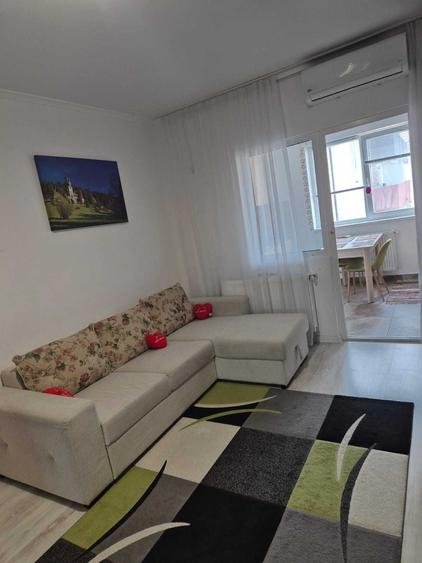 Apartament cu 2 camere semidecomandat în Central