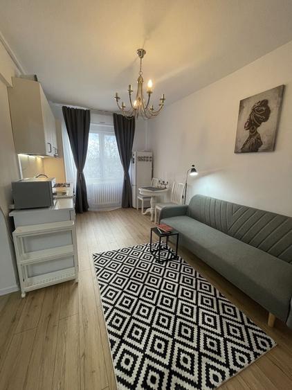 Garsonieră decomandată în Central