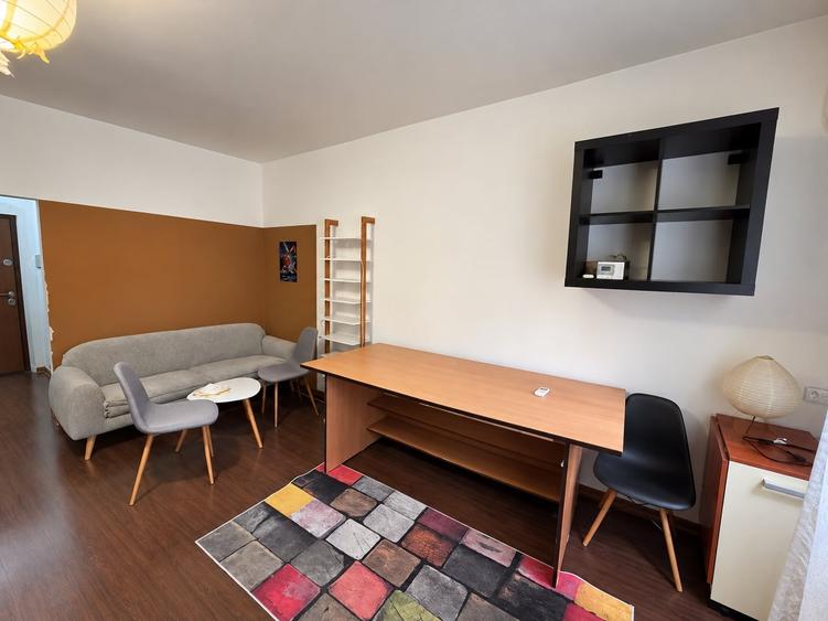 Garsonieră semidecomandată, mobilată în Complex Studențesc