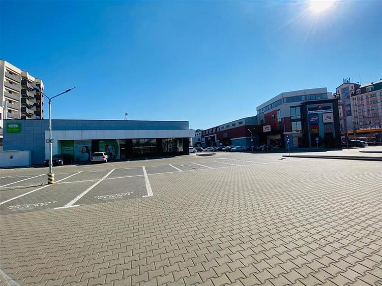 Birou, de 200 mp, în Canta