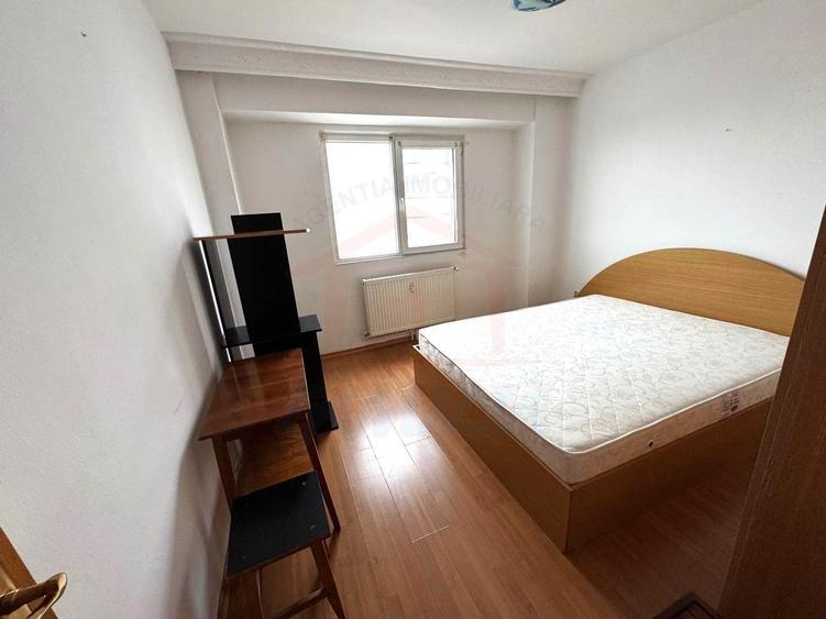 Apartament cu 2 camere decomandat, mobilat în Micro 21