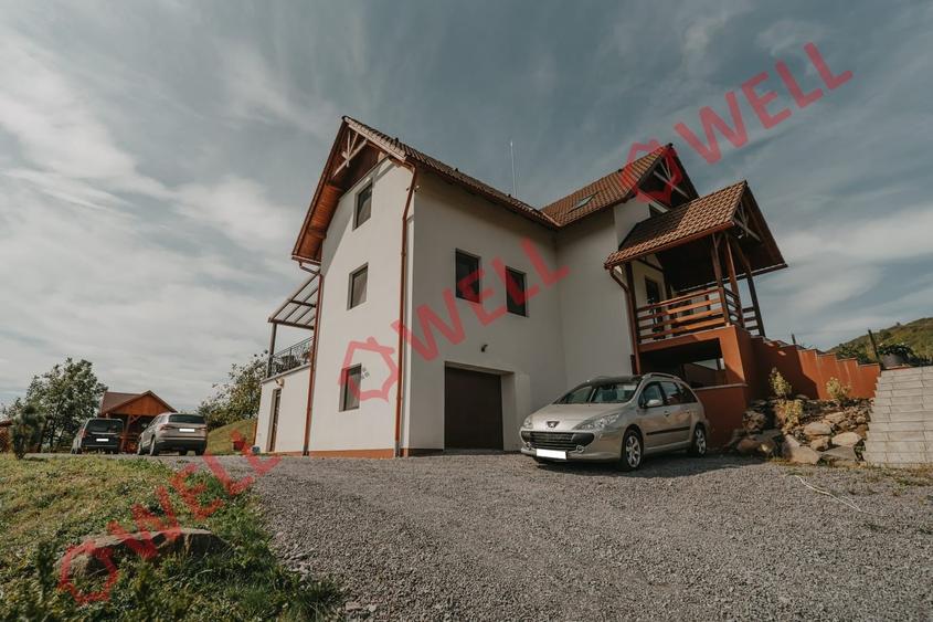 Casă individuală cu 4 camere cu Teren 2800 Mp în Sovata