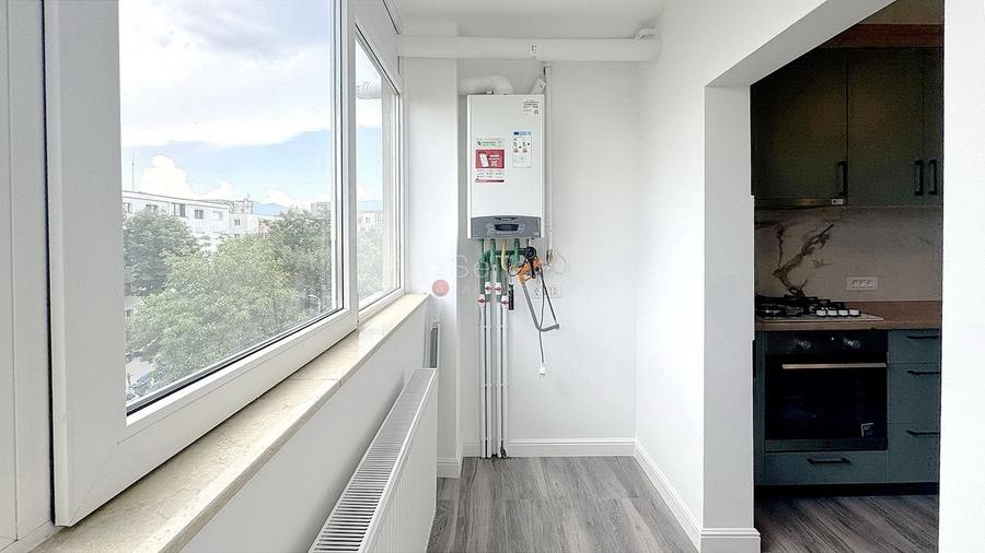 Apartament cu 2 camere decomandat, mobilat în Tractorul