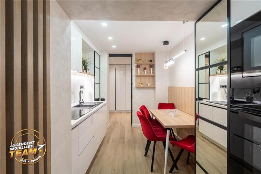 Apartament cu 2 camere decomandat în Central