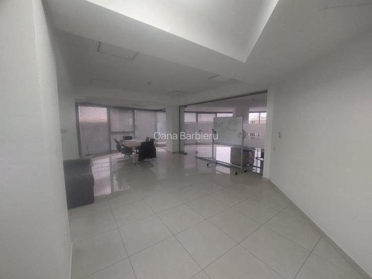 Centru - Bd. Mamaia , spatiu IDEAL BIROURI in cladire reprezentativa , 154 mp.