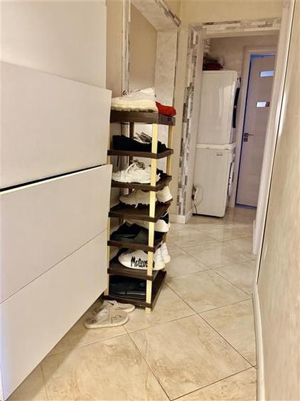Apartament cu 4 camere decomandat, mobilat în Est