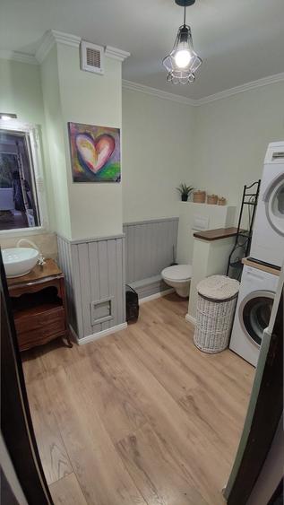 Apartament cu 3 camere decomandat în Lotrioara