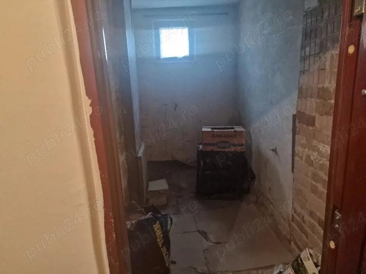 Apartament cu 3 camere decomandat în Precista