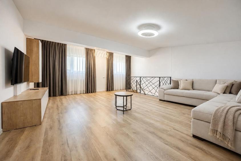 Apartament cu 6 camere, mobilat în 13 Decembrie