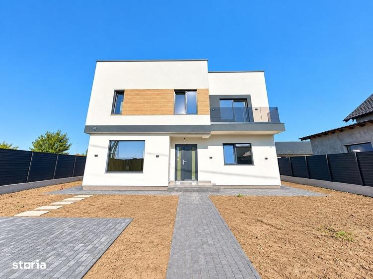 Casă cu 4 camere cu Teren 1500 Mp în Copou