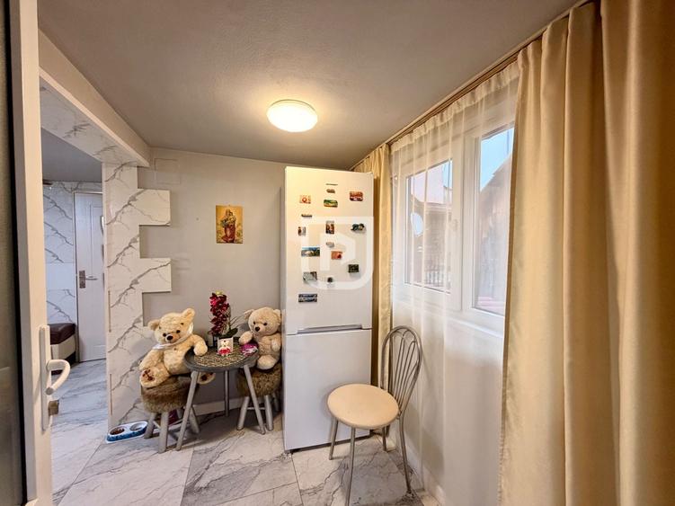 Duplex cu 3 camere cu Canalizare în Central