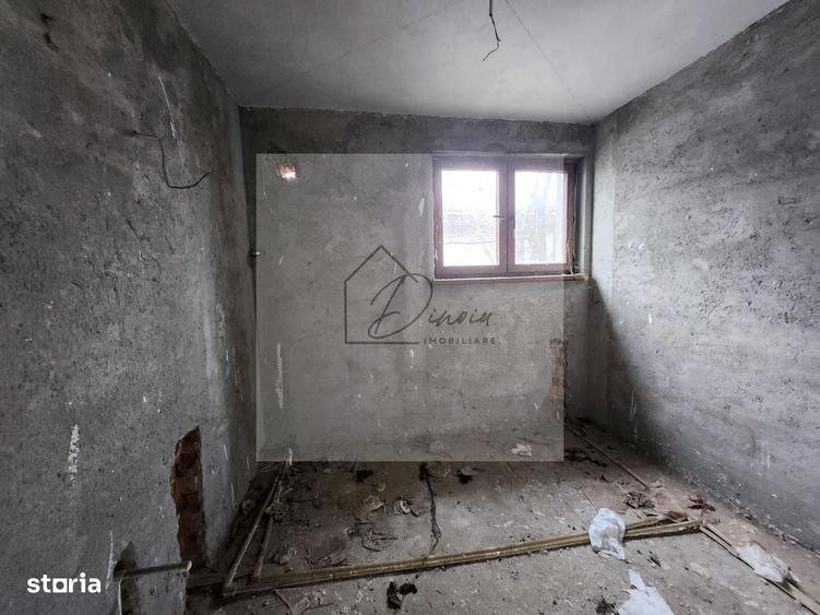 Casă cu 4 camere în Pipera