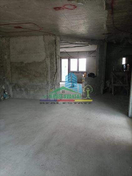 Casă cu Teren 700 Mp în Vest